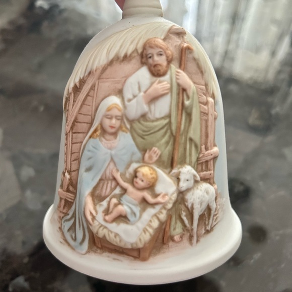 Vintage Porcelain Christmas Bell - Picture 6 of 6